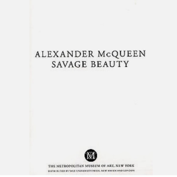 ALEXANDER MCQUEEN đź’€ SAVAGE BEAUTY đź–¤ - Picture 2 of 8